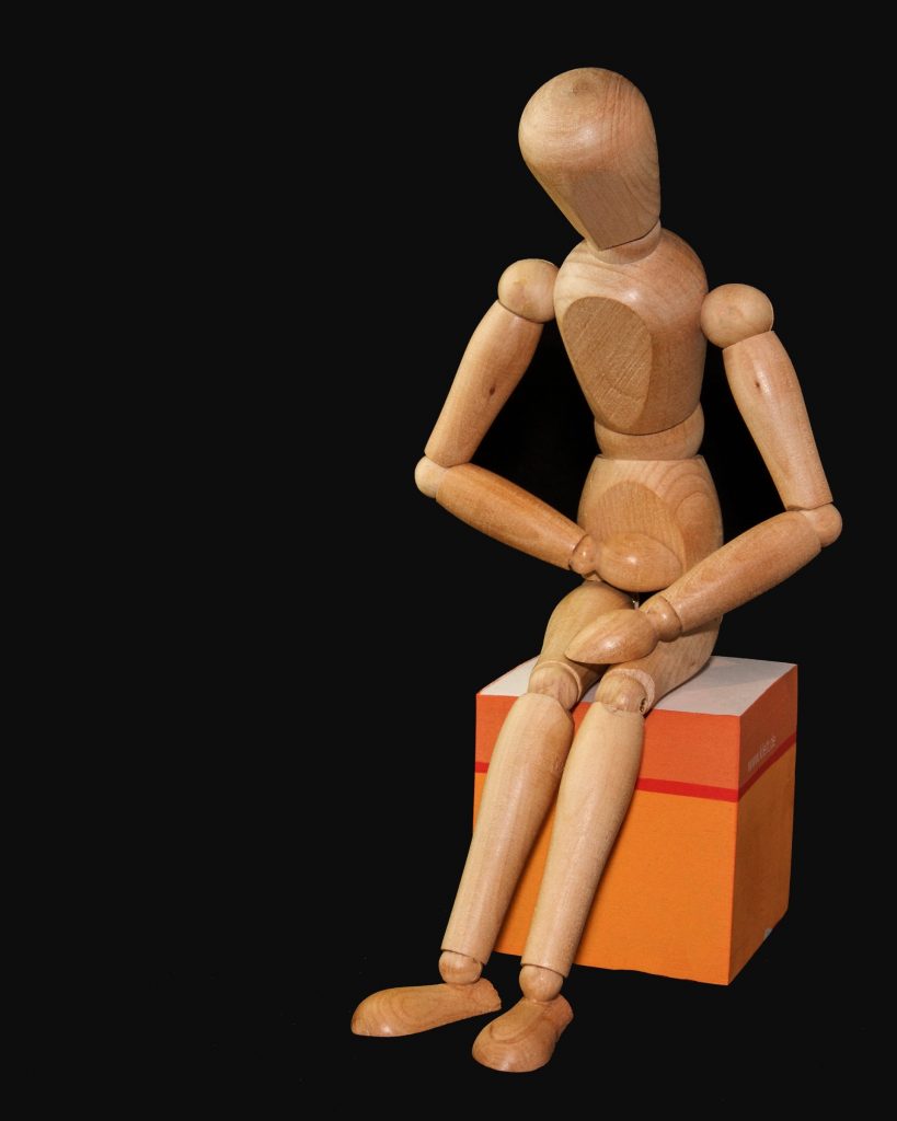 Figure with full stomach